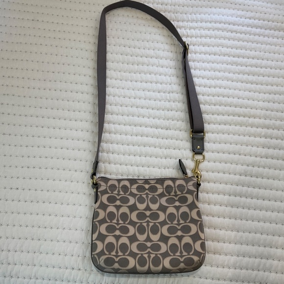 Coach over the shoulder bag - Picture 2 of 3